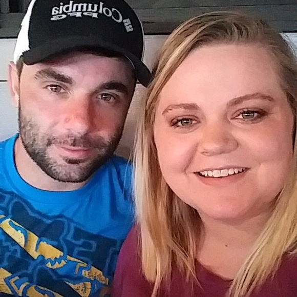 Meet your Posher, Stephanie - Picture 1 of 1